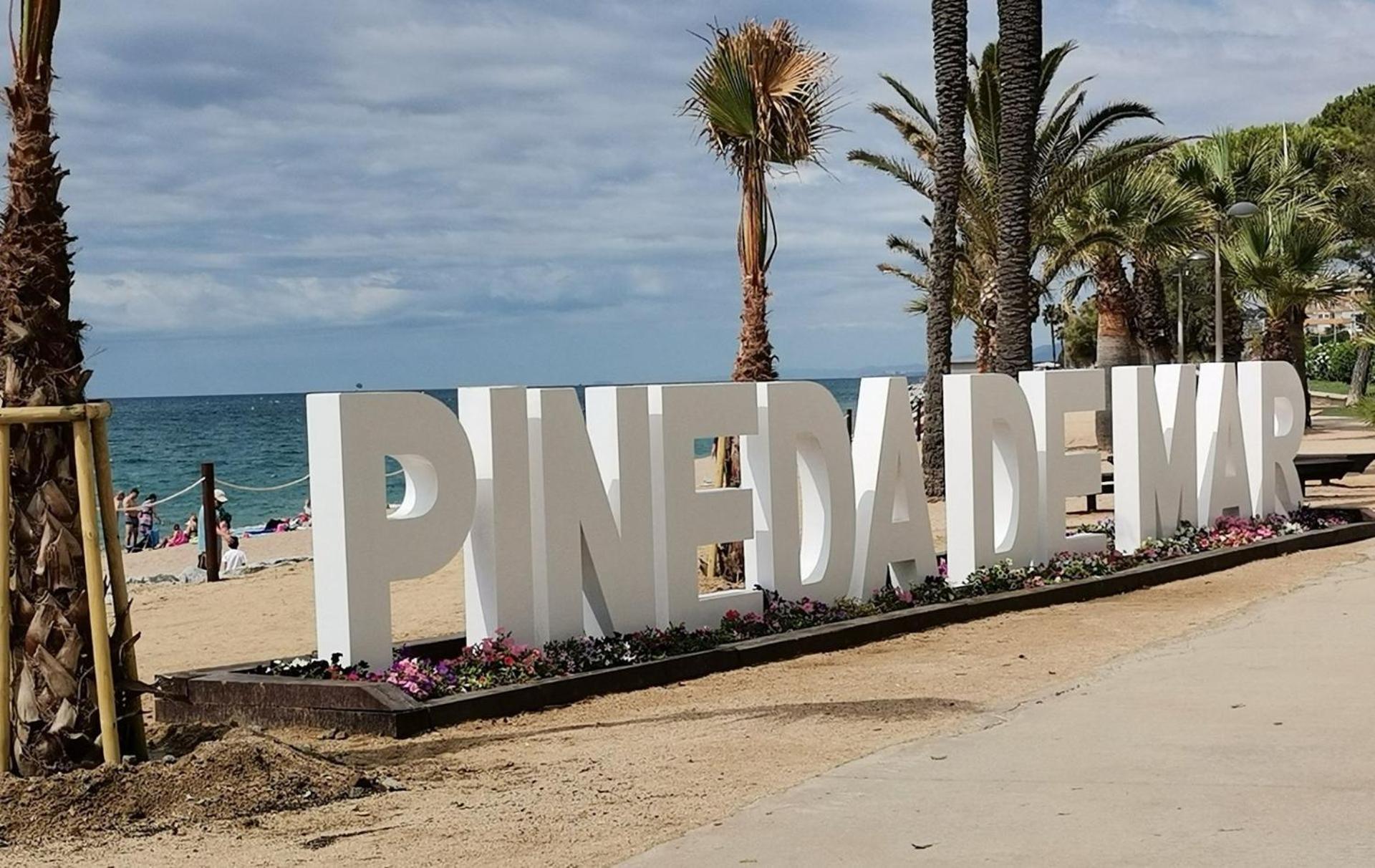 Homeholidaysrentals Frida Pineda de Mar Exterior photo